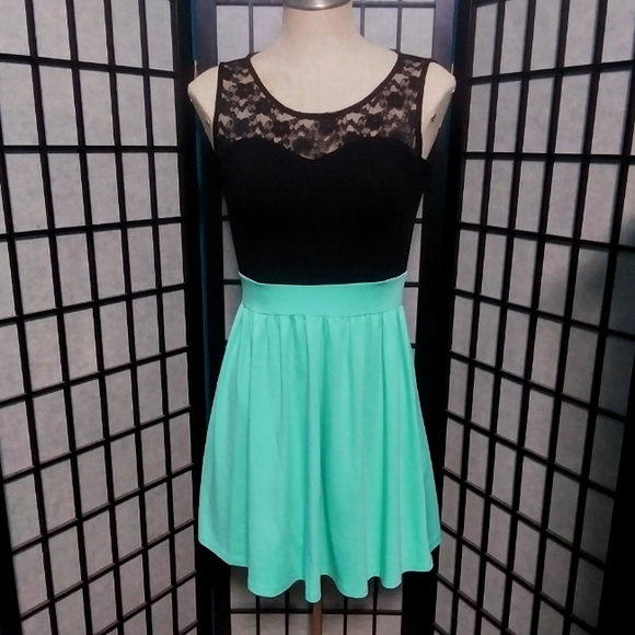 Dress, Mint Green, Black, OUGES, Size Small, Worn once - Picture 1 of 3